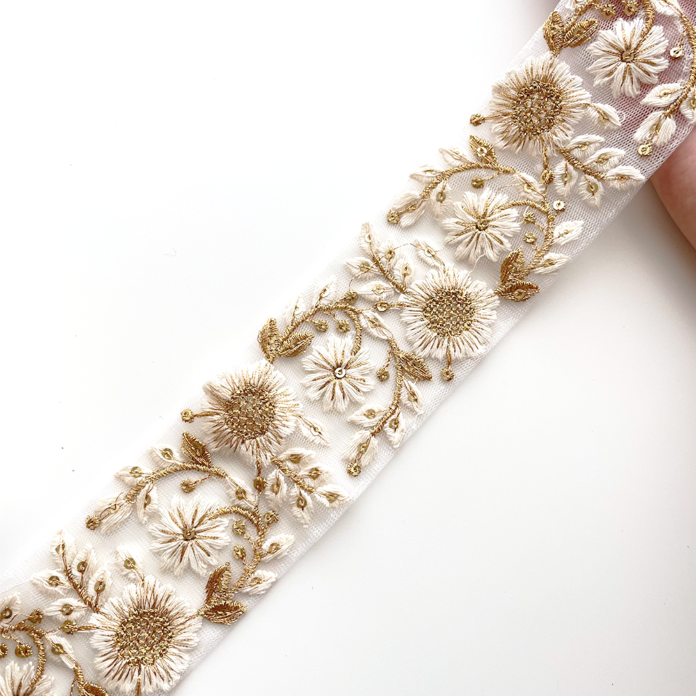 1003 【 幅:5.5cm 】 インド刺繍リボン ホワイト チュール ホワイト ゴールド