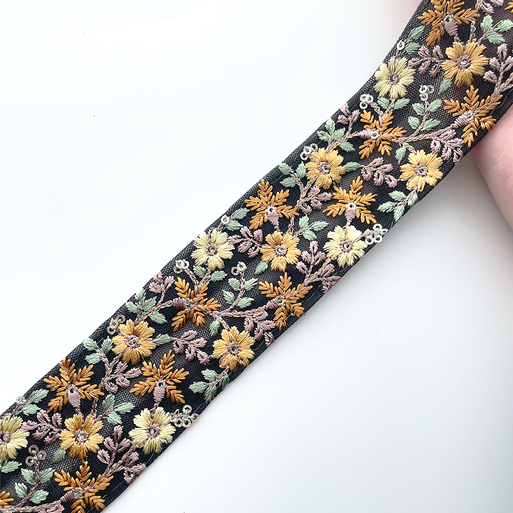 1016 【 幅:4.5cm 】 インド刺繍リボン ブラック チュール イエロー