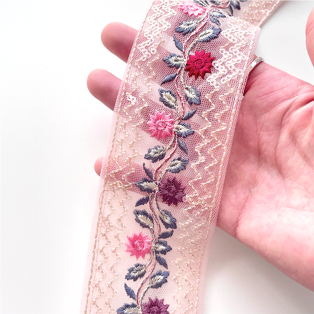 364 【 幅:5.5cm 】 インド刺繍リボン ピンク チュール レッド