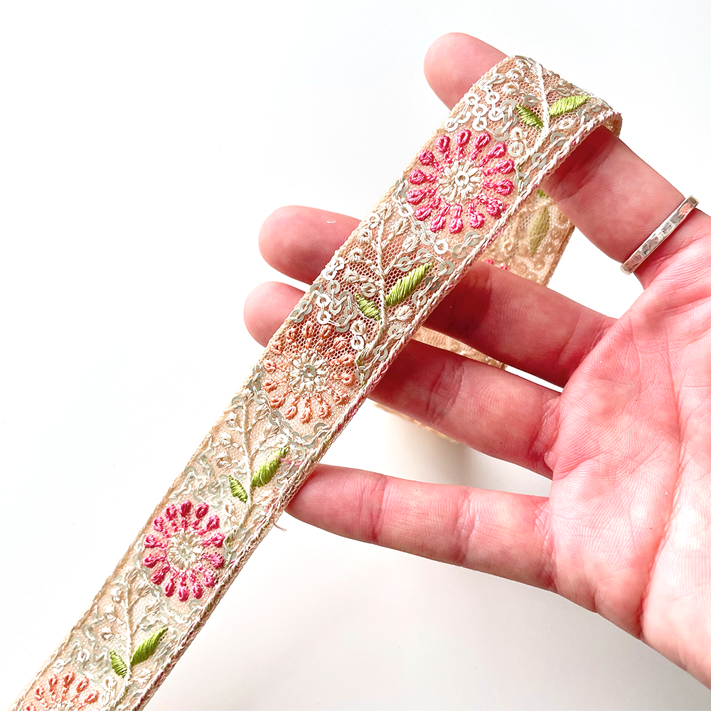 378 【 幅:2.5cm 】 インド刺繍リボン ベージュ チュール ピンク シェルピンク