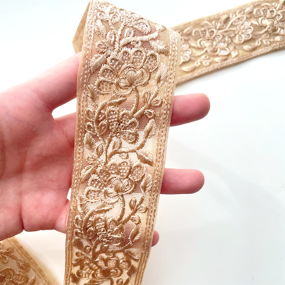 427 【 幅:4.5cm 】 インド刺繍リボン ベージュ チュール