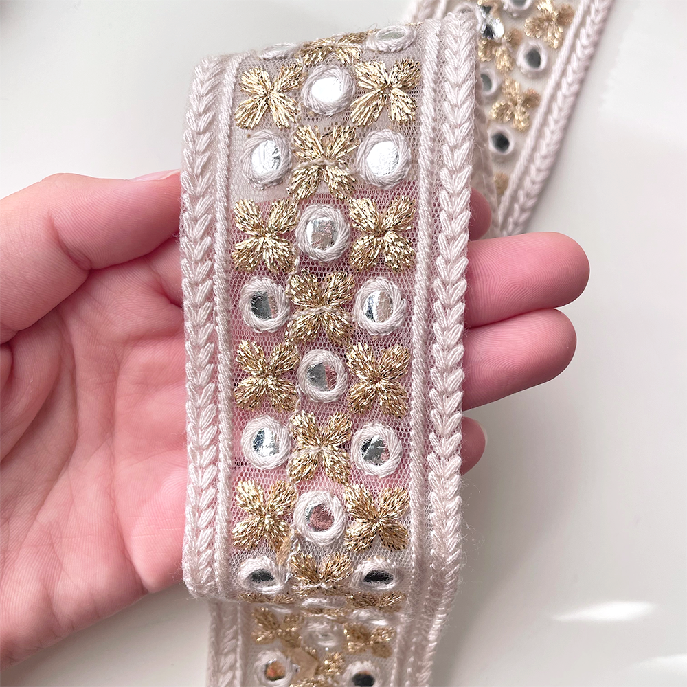 450 【 幅:5.5cm 】 インド刺繍リボン ライトグレー チュール ゴールド