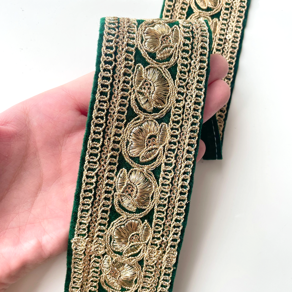 569 【 幅:5cm 】 インド刺繍リボン 深緑 ベロア ゴールド