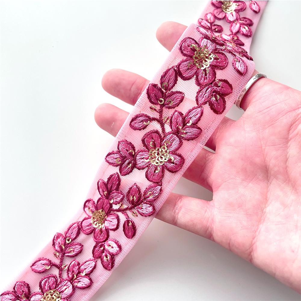572 【 幅:3.5cm 】 インド刺繍リボン ピンク チュール