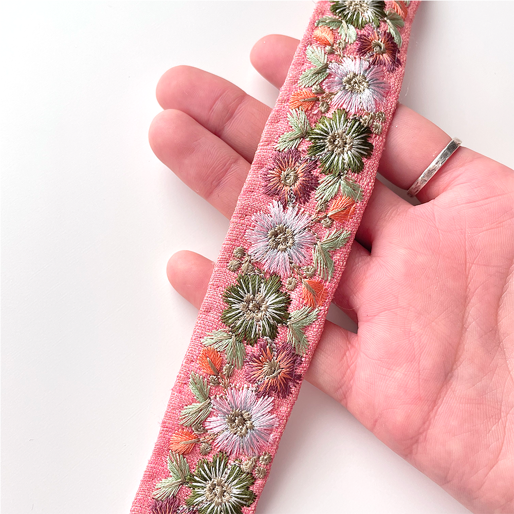 649 【 幅:3cm 】 インド刺繍リボン ピンク 布地 グリーン ピンク