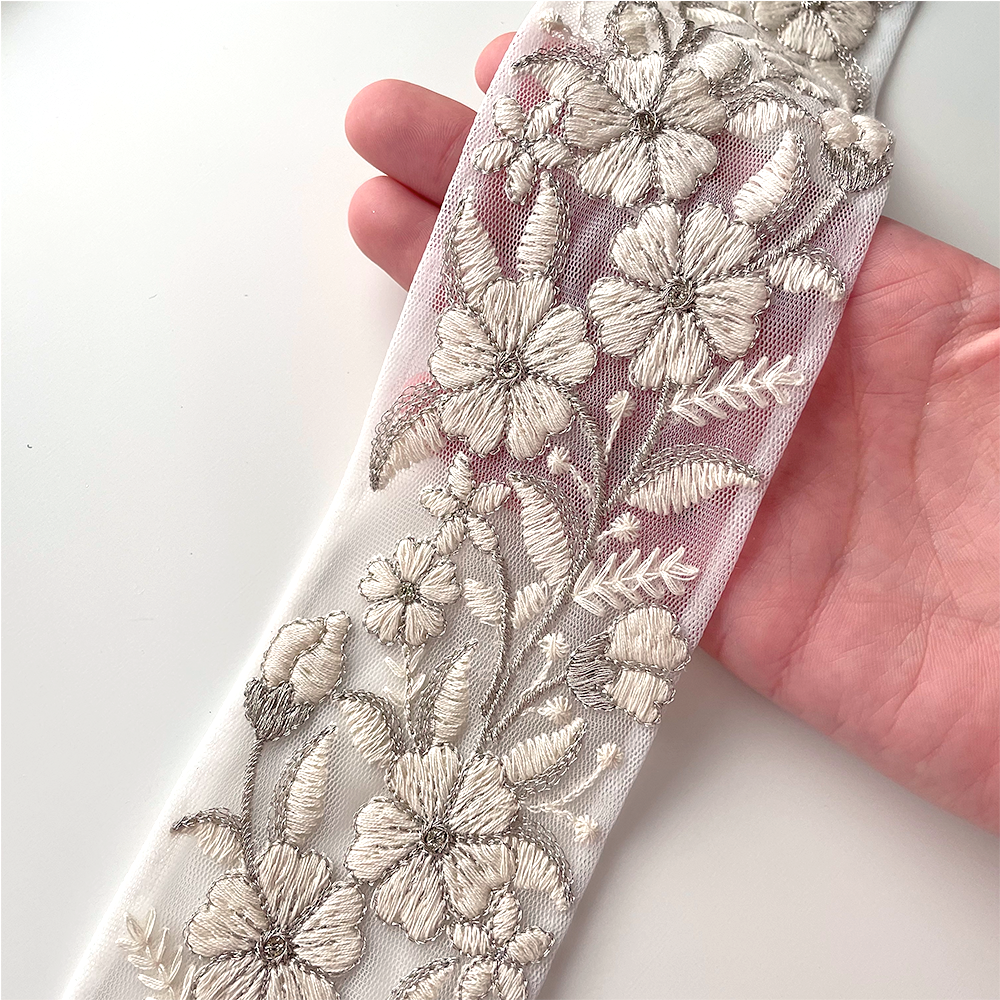 651 【 幅:6.5cm 】 インド刺繍リボン ホワイト チュール