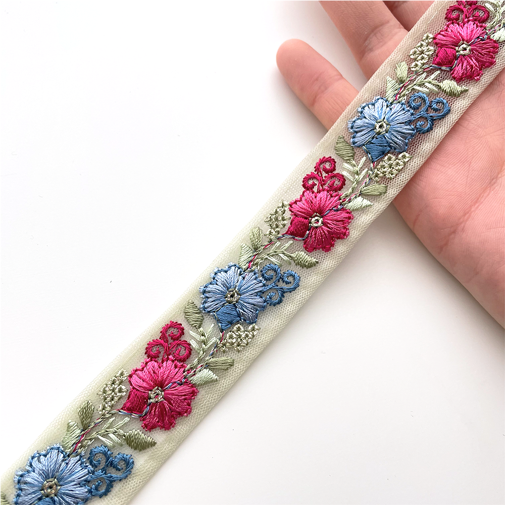 700 【 幅:2.5cm 】 インド刺繍リボン グリーン チュール レッド ブルー