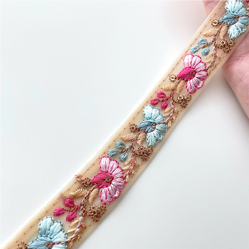 725 【 幅:2.5cm 】 インド刺繍リボン ベージュ チュール ブルー ピンク