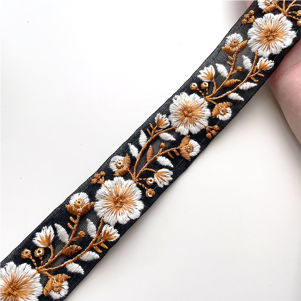 808 【 幅:3.5cm 】 インド刺繍リボン ブラック チュール ホワイト オレンジ