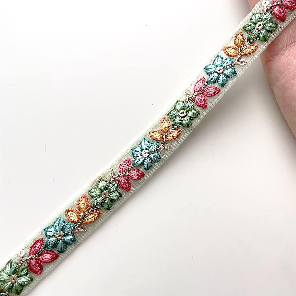 864 【 幅:1.5cm 】 インド刺繍リボン グリーン チュール ブルー レッド イエロー