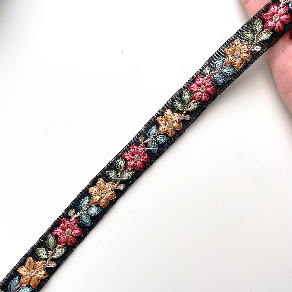 869 【 幅:1.5cm 】 インド刺繍リボン ブラック チュール ブルー レッド グリーン