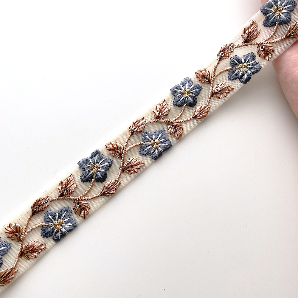 993 【 幅:3cm 】 インド刺繍リボン クリーム チュール ブルー ブラウン