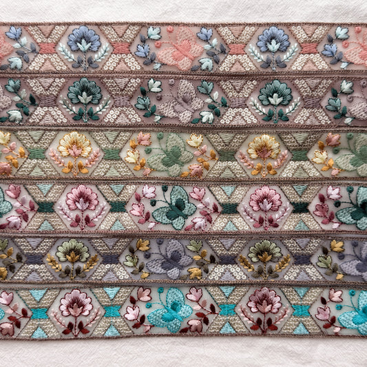 S405 インド刺繍リボン 3.5cm幅 チュール