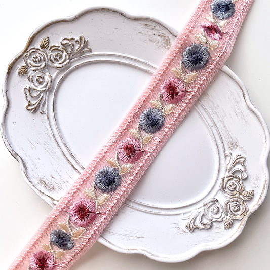 001 【 幅：3cm 】 インド刺繍リボン　ピンク　チュール　ブルー　ベージュ