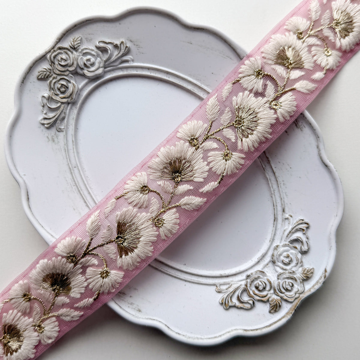 S421 インド刺繍リボン 3.5cm幅 チュール