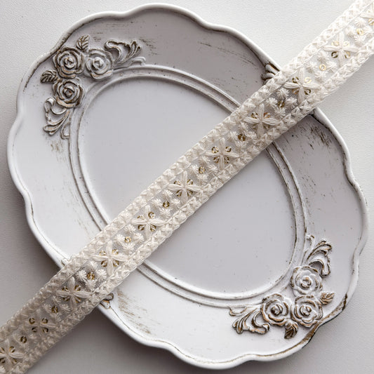 S387 インド刺繍リボン 2cm幅 チュール