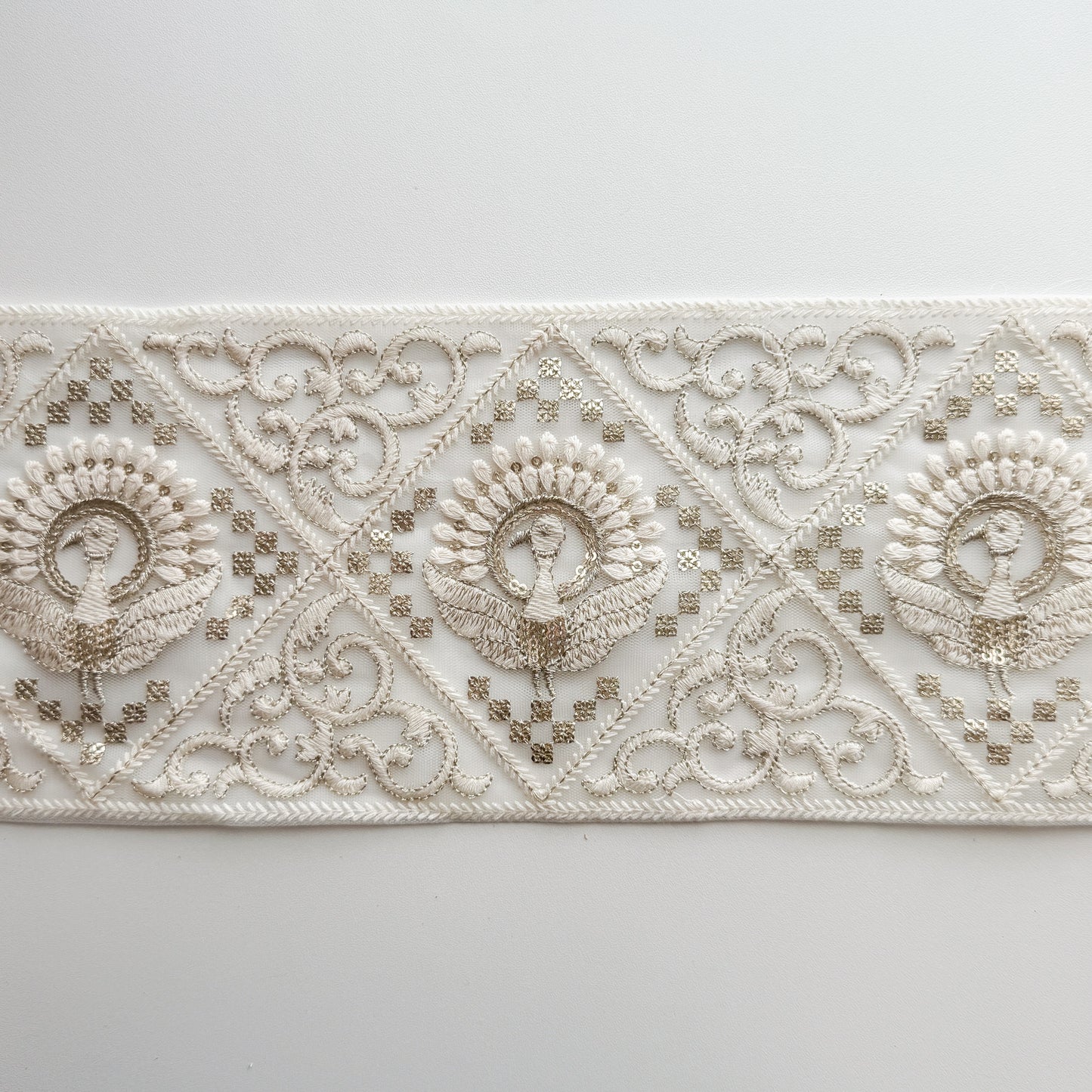S340 インド刺繍リボン 13cm幅 チュール ピーコック