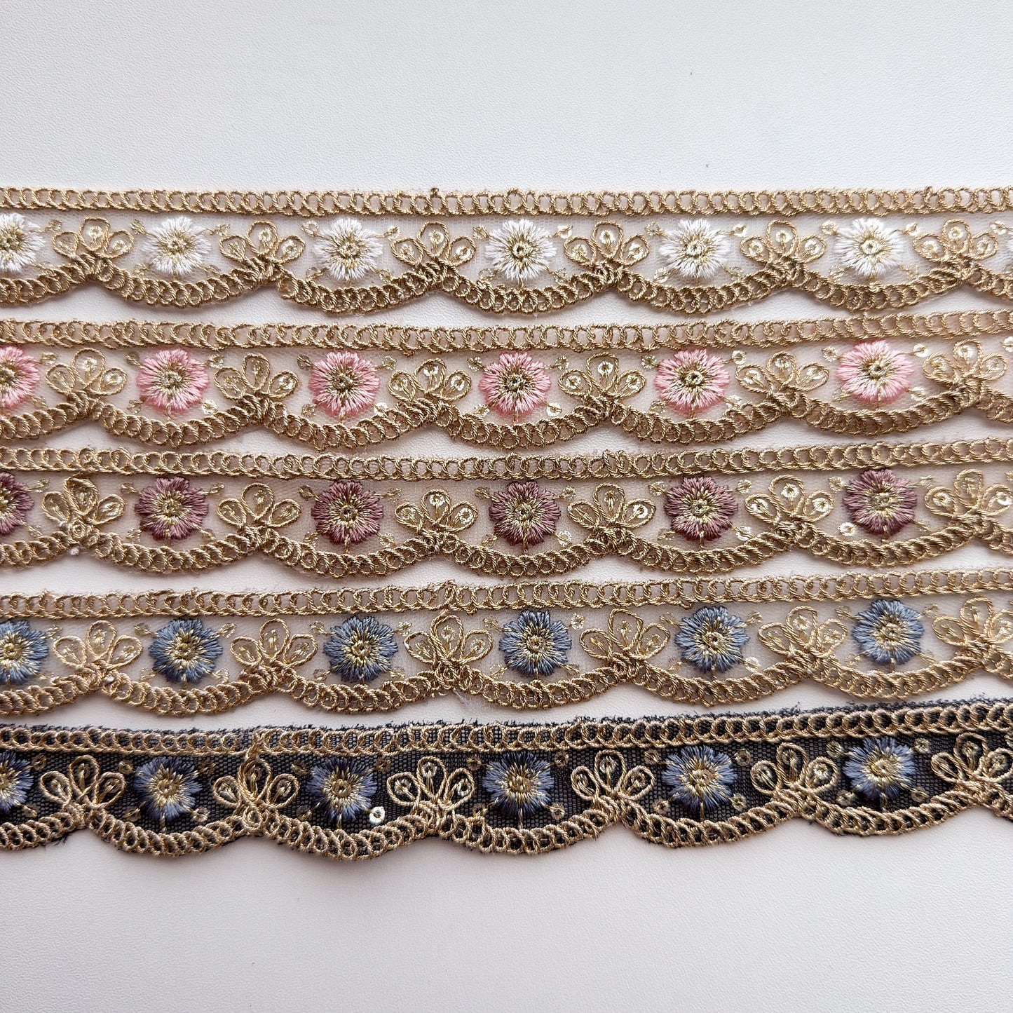 S375 インド刺繍リボン 2.5cm幅 チュール ザリ