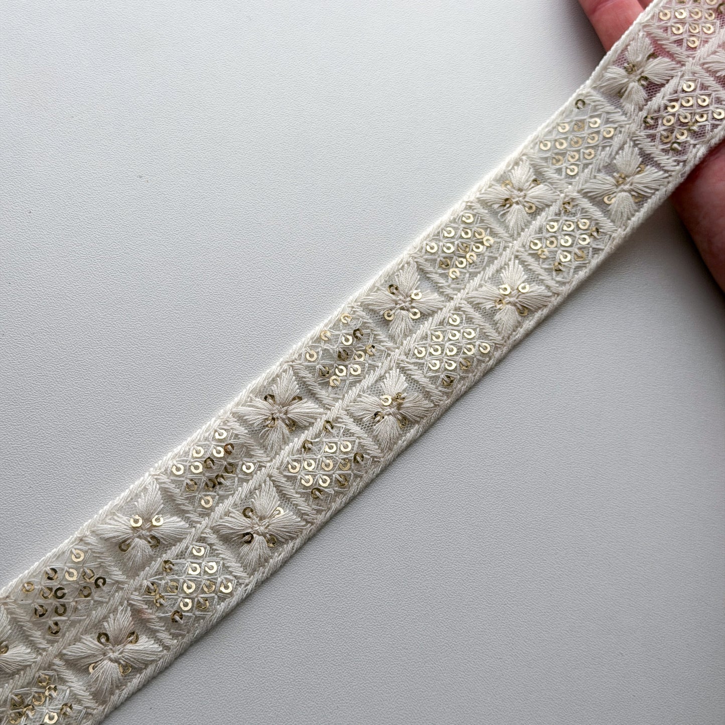 S390インド刺繍リボン 4cm幅 チュール