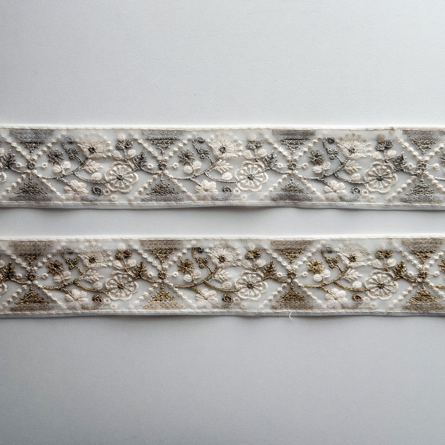 S395 インド刺繍リボン 4.5cm幅 チュール