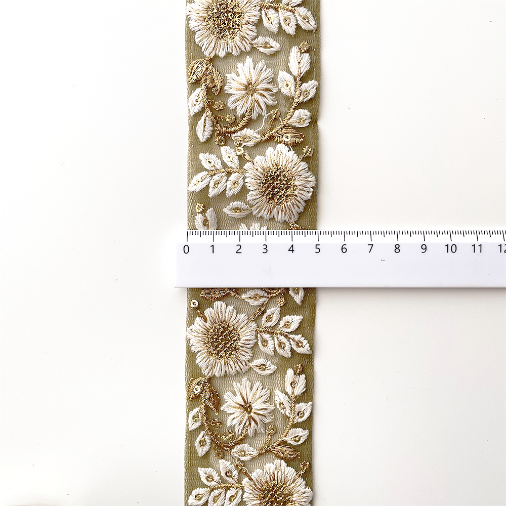 1000 【 幅：5.5cm 】 インド刺繍リボン　抹茶　チュール　ホワイト　ゴールド