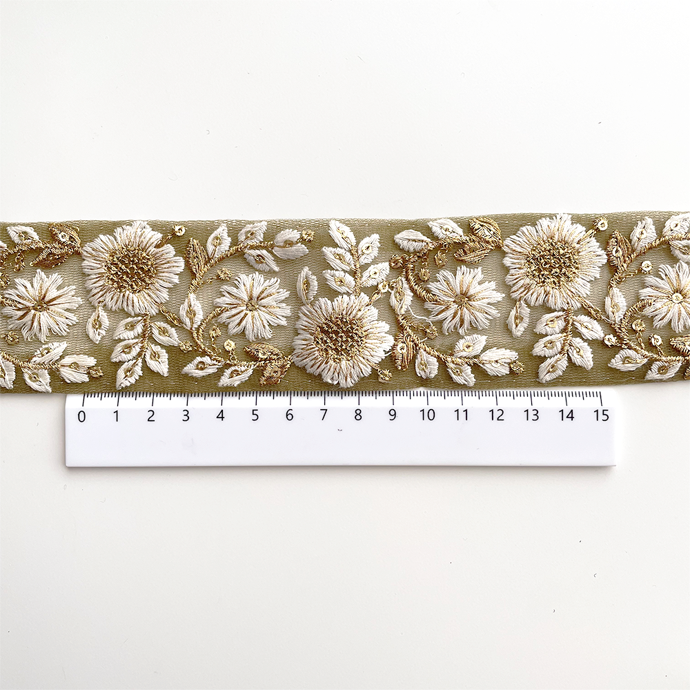 1000 【 幅：5.5cm 】 インド刺繍リボン　抹茶　チュール　ホワイト　ゴールド