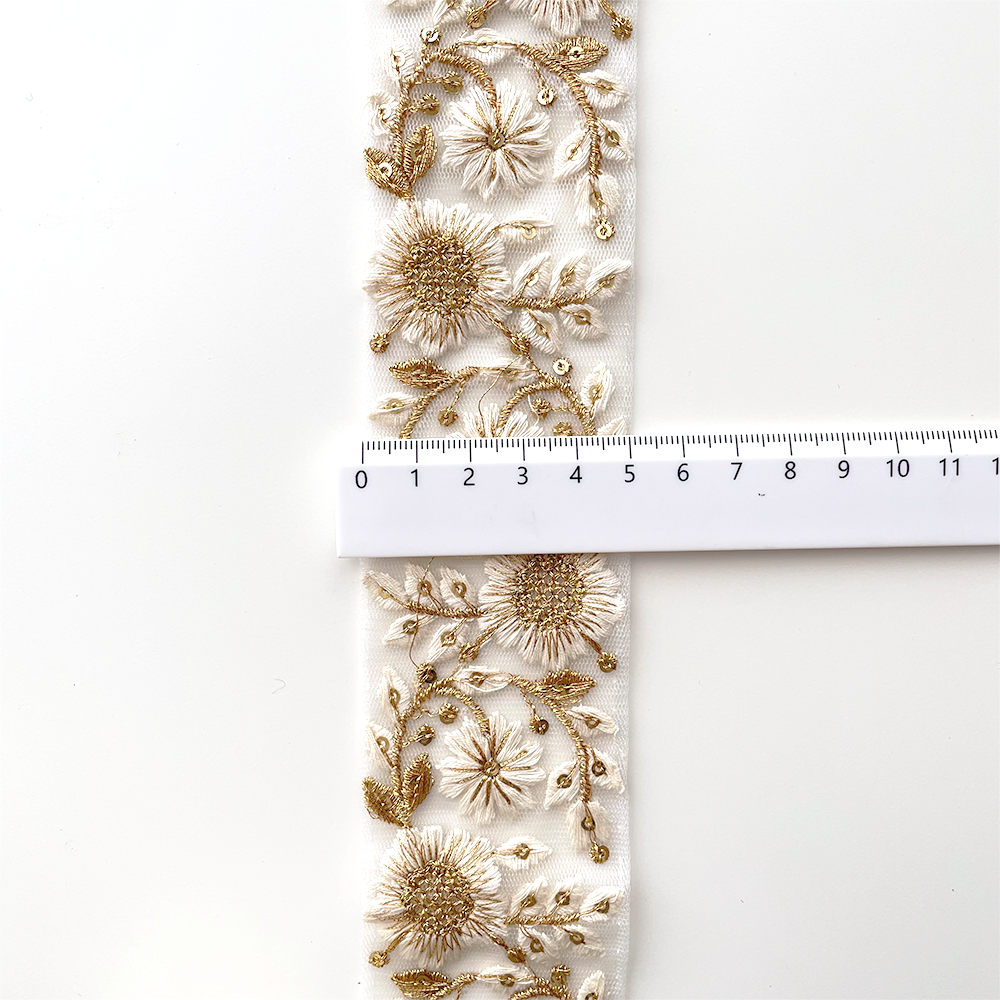 1003 【 幅：5.5cm 】 インド刺繍リボン　ホワイト　チュール　ホワイト　ゴールド