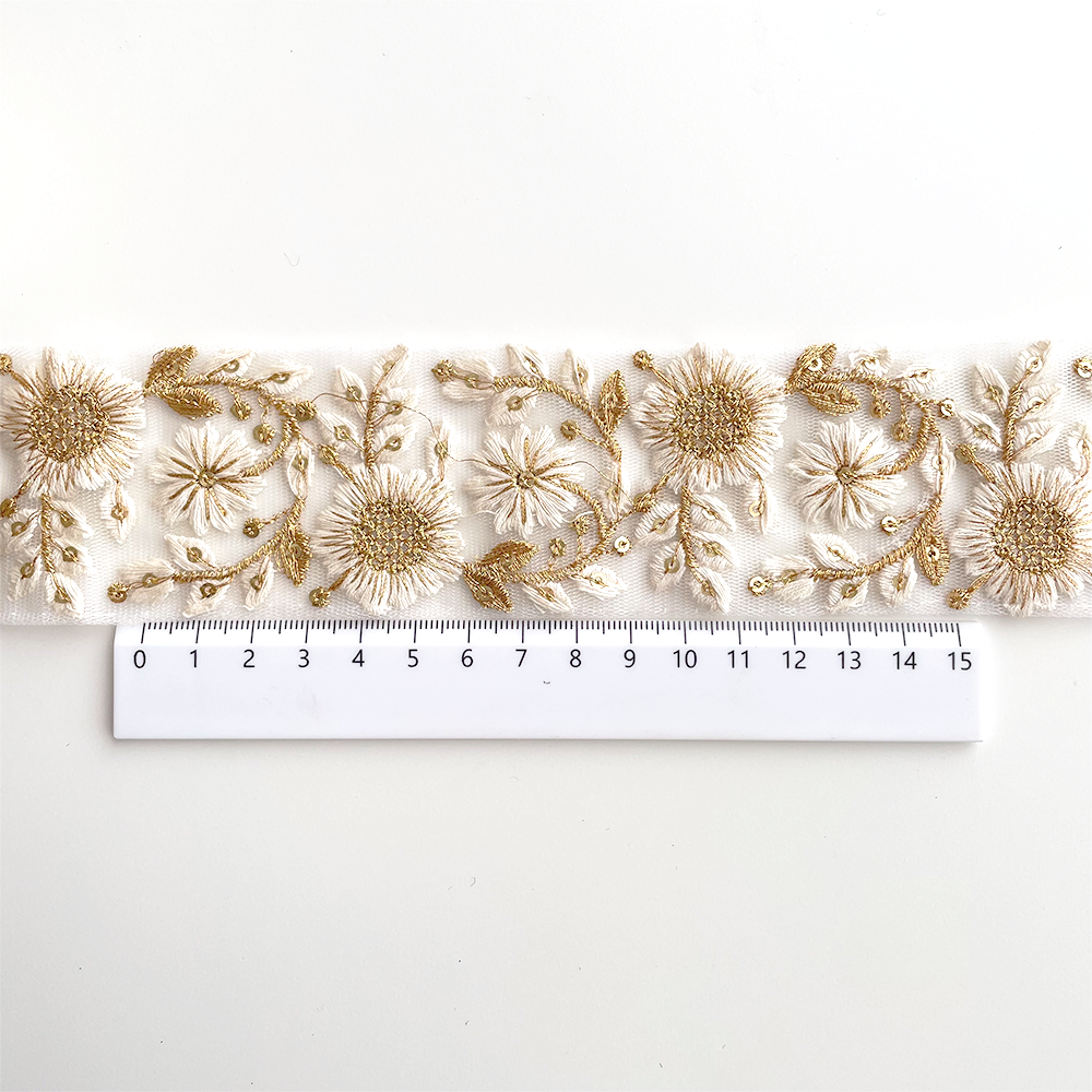 1003 【 幅：5.5cm 】 インド刺繍リボン　ホワイト　チュール　ホワイト　ゴールド