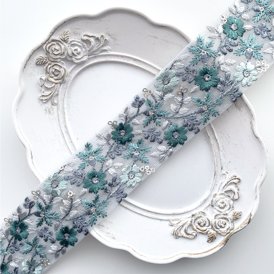 1015 【 幅：4.5cm 】 インド刺繍リボン　ブルー　チュール　グリーン