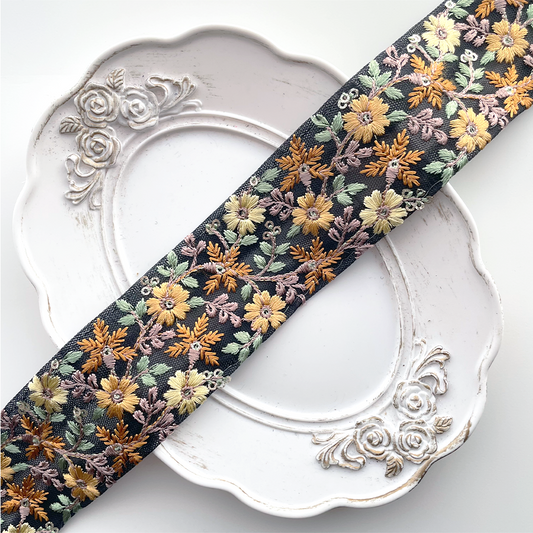 1016 【 幅：4.5cm 】 インド刺繍リボン　ブラック　チュール　イエロー