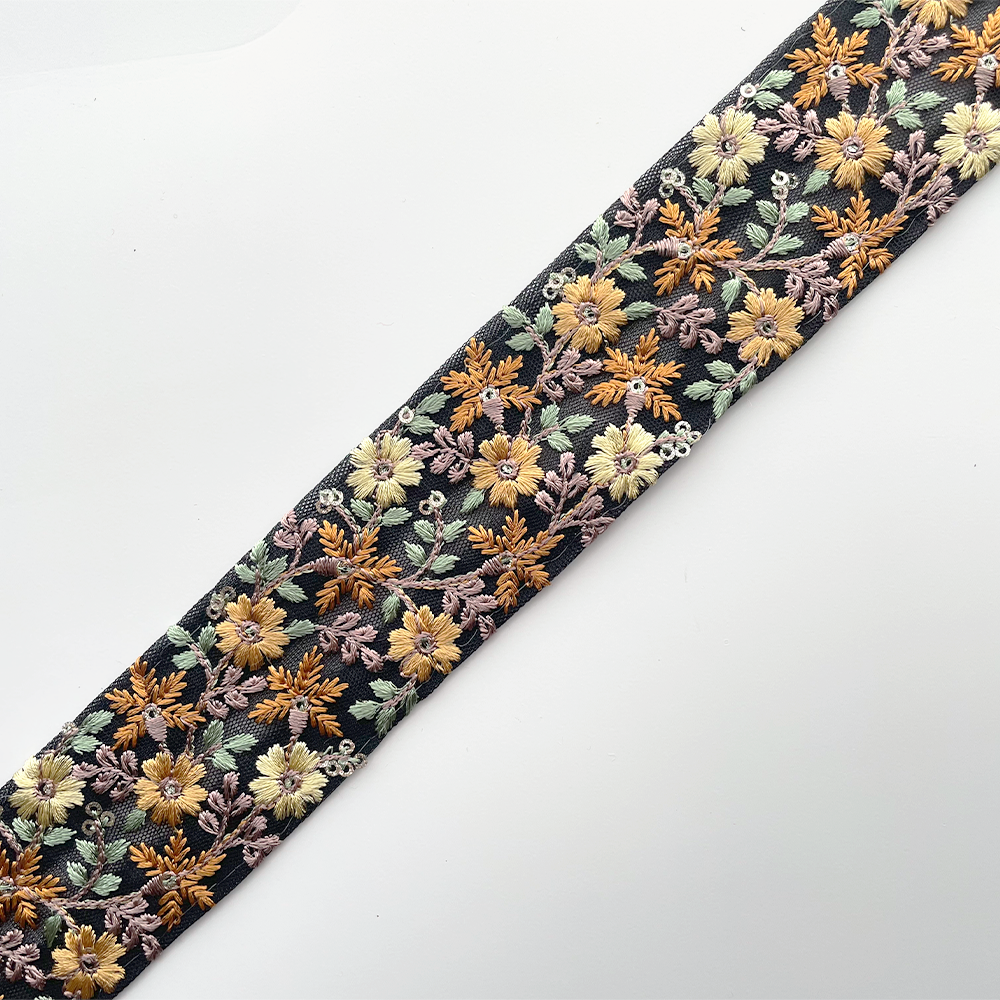 1016 【 幅：4.5cm 】 インド刺繍リボン　ブラック　チュール　イエロー