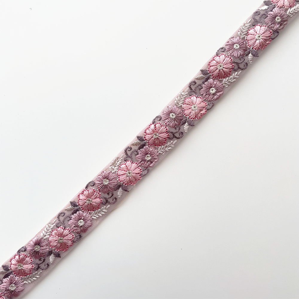 1022 【 幅：2.5cm 】 インド刺繍リボン　パープル　チュール　ピンク