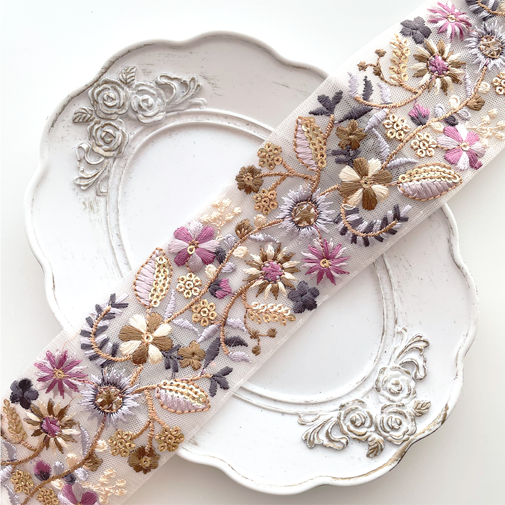 1027 【 幅：5.5cm 】 インド刺繍リボン　ホワイト　チュール　パープル　ゴールド　グリーン
