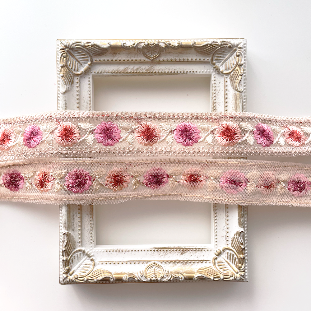 1034 【 幅：3cm 】 インド刺繍リボン　ベージュ　チュール　ピンク　オレンジ