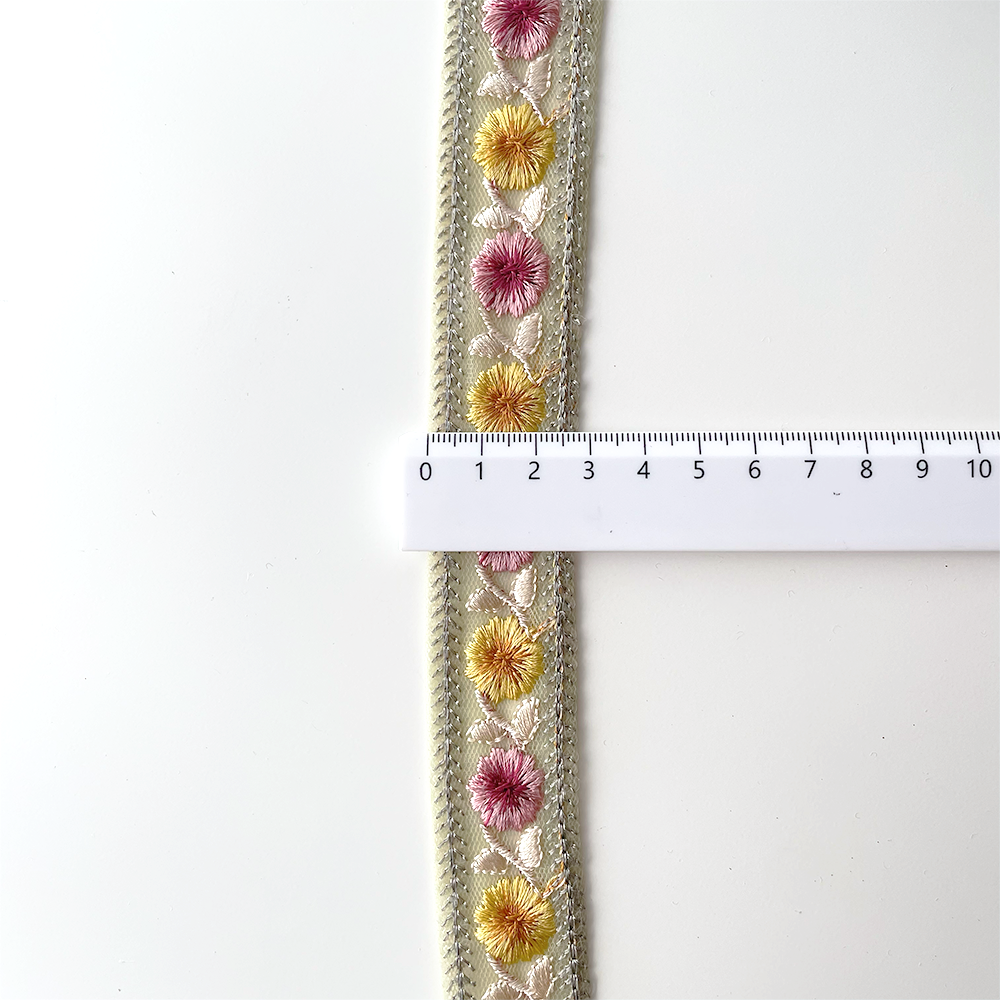 1036 【 幅：3cm 】 インド刺繍リボン　グリーン　チュール　イエロー　ピンク