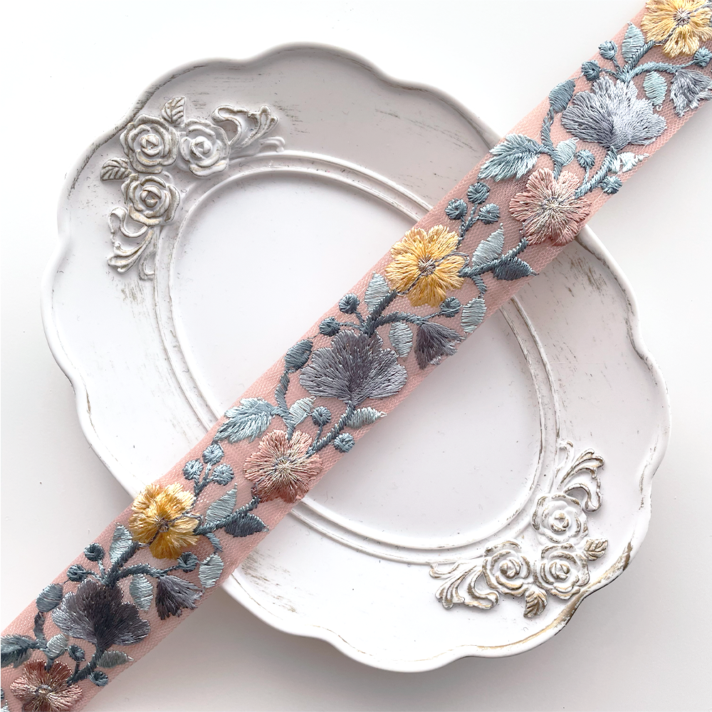 1038 【 幅：3cm 】 インド刺繍リボン　ピンク　チュール　イエロー　ブルー