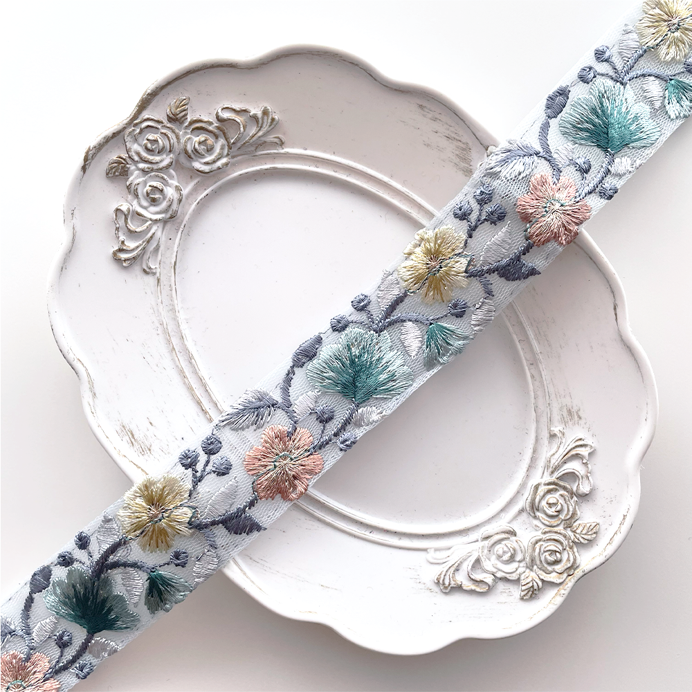 1041 【 幅：3cm 】 インド刺繍リボン　ブルー　チュール　グリーン　イエロー