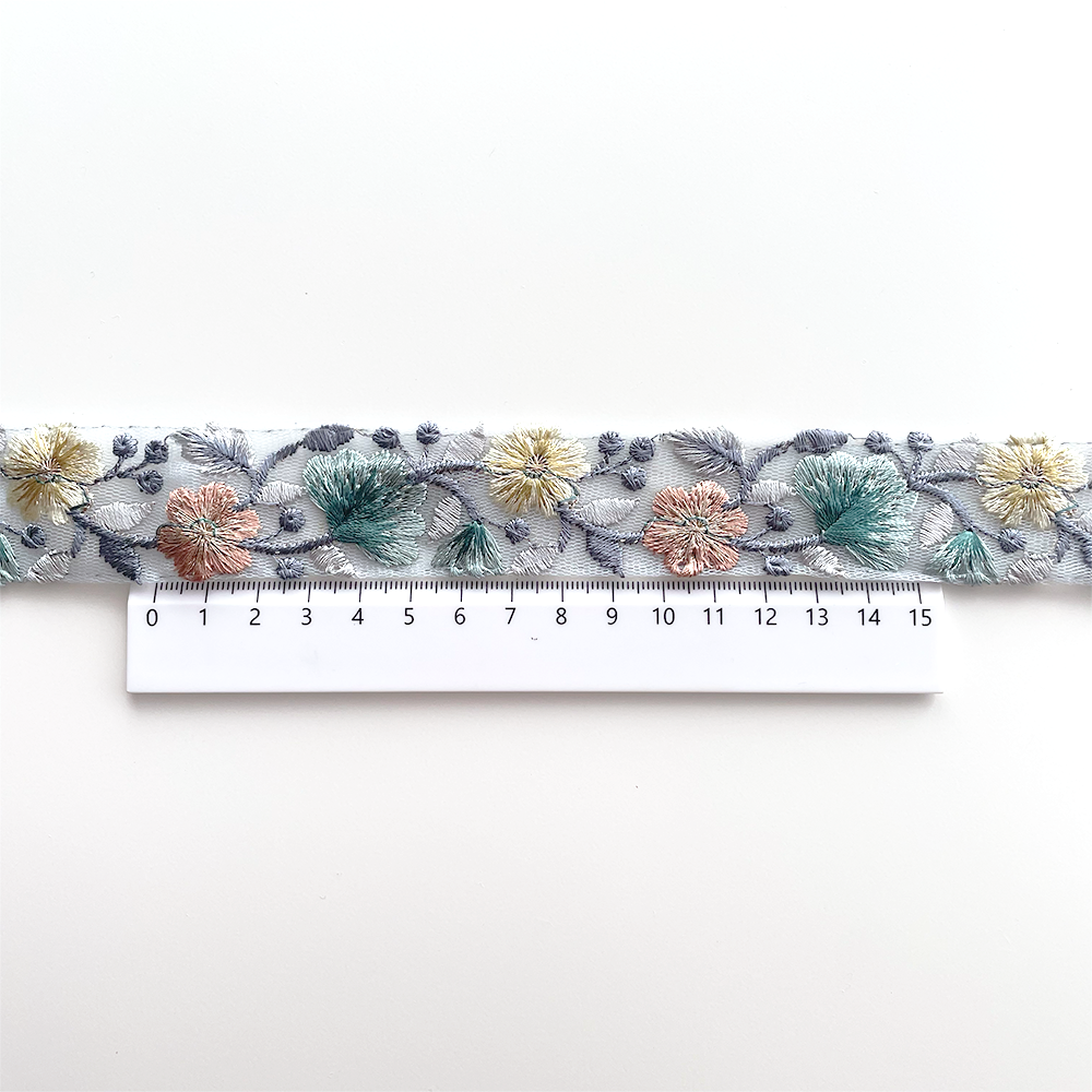 1041 【 幅：3cm 】 インド刺繍リボン　ブルー　チュール　グリーン　イエロー