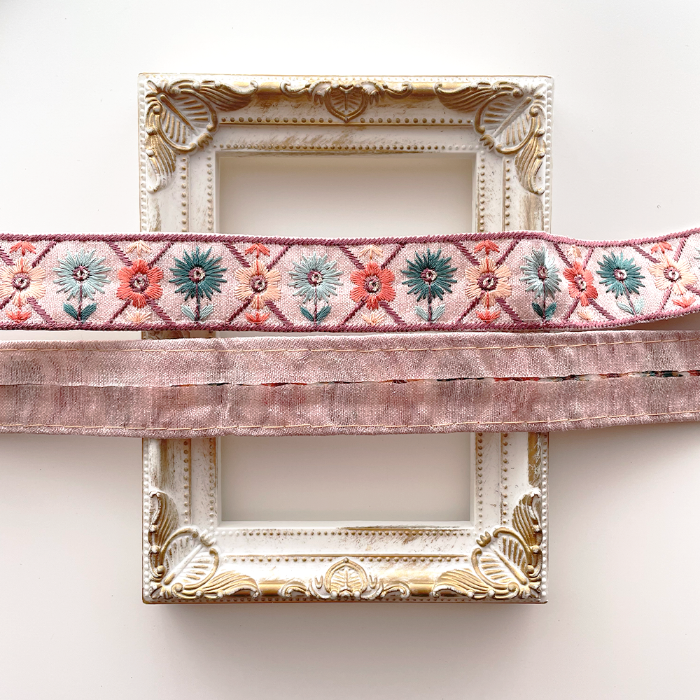 1048 【 幅：2.5cm 】 インド刺繍リボン　ピンク　布地　グリーン　オレンジ