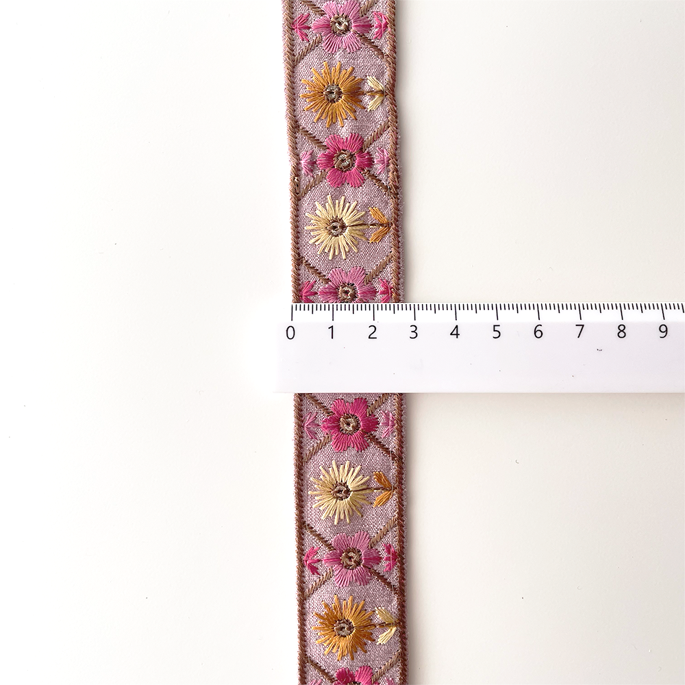 1049 【 幅：2.5cm 】 インド刺繍リボン　パープル　布地　オレンジ　ピンク