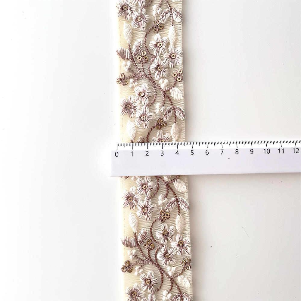 1054 【 幅：5cm 】 インド刺繍リボン　クリーム　チュール　パープルベージュ　ホワイト