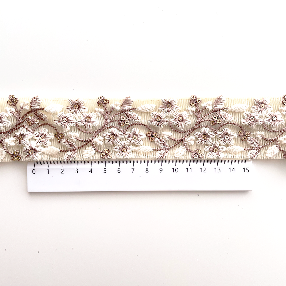 1054 【 幅：5cm 】 インド刺繍リボン　クリーム　チュール　パープルベージュ　ホワイト