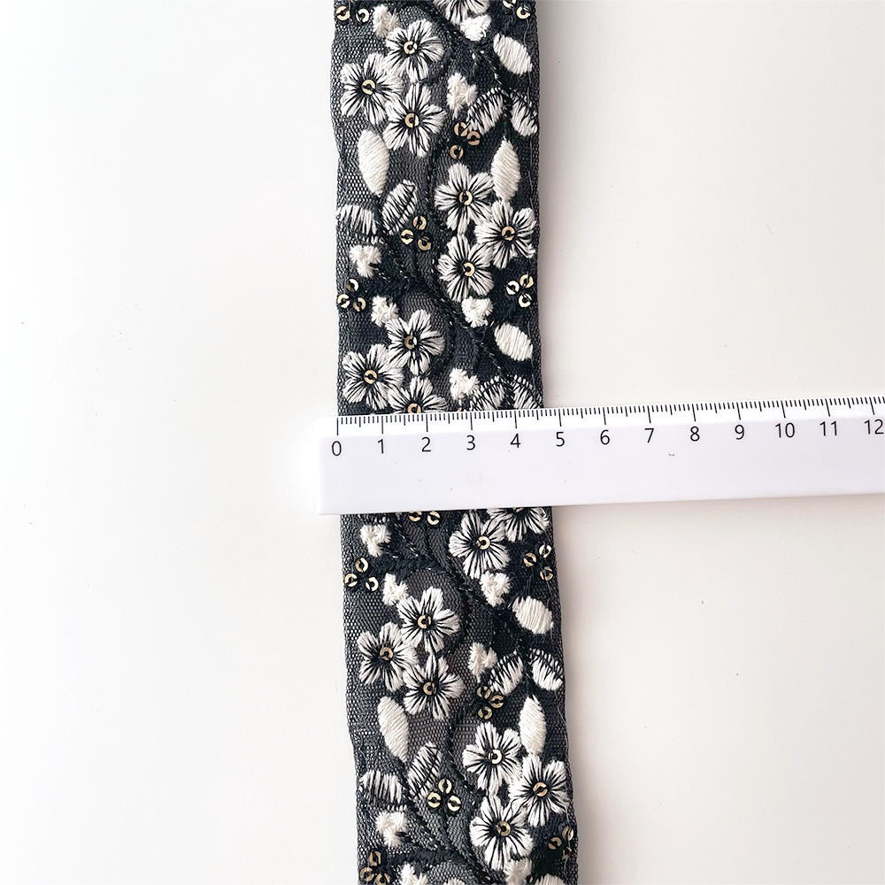 1058 【 幅：5cm 】 インド刺繍リボン　ブラック　チュール　ホワイト