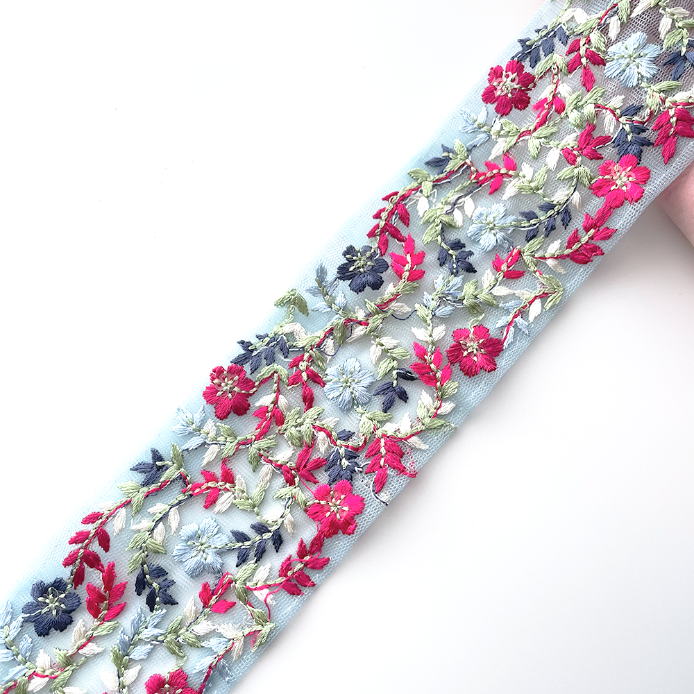 1067 【 幅：5.5cm 】 インド刺繍リボン　ブルー　チュール　レッド　グリーン
