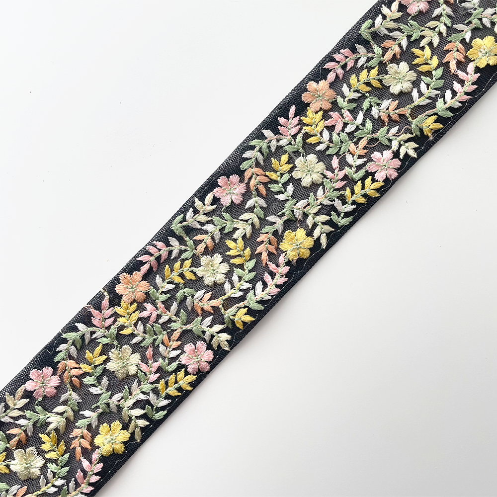 1069 【 幅：5.5cm 】 インド刺繍リボン　ブラック　チュール　イエロー　オレンジ　グリーン
