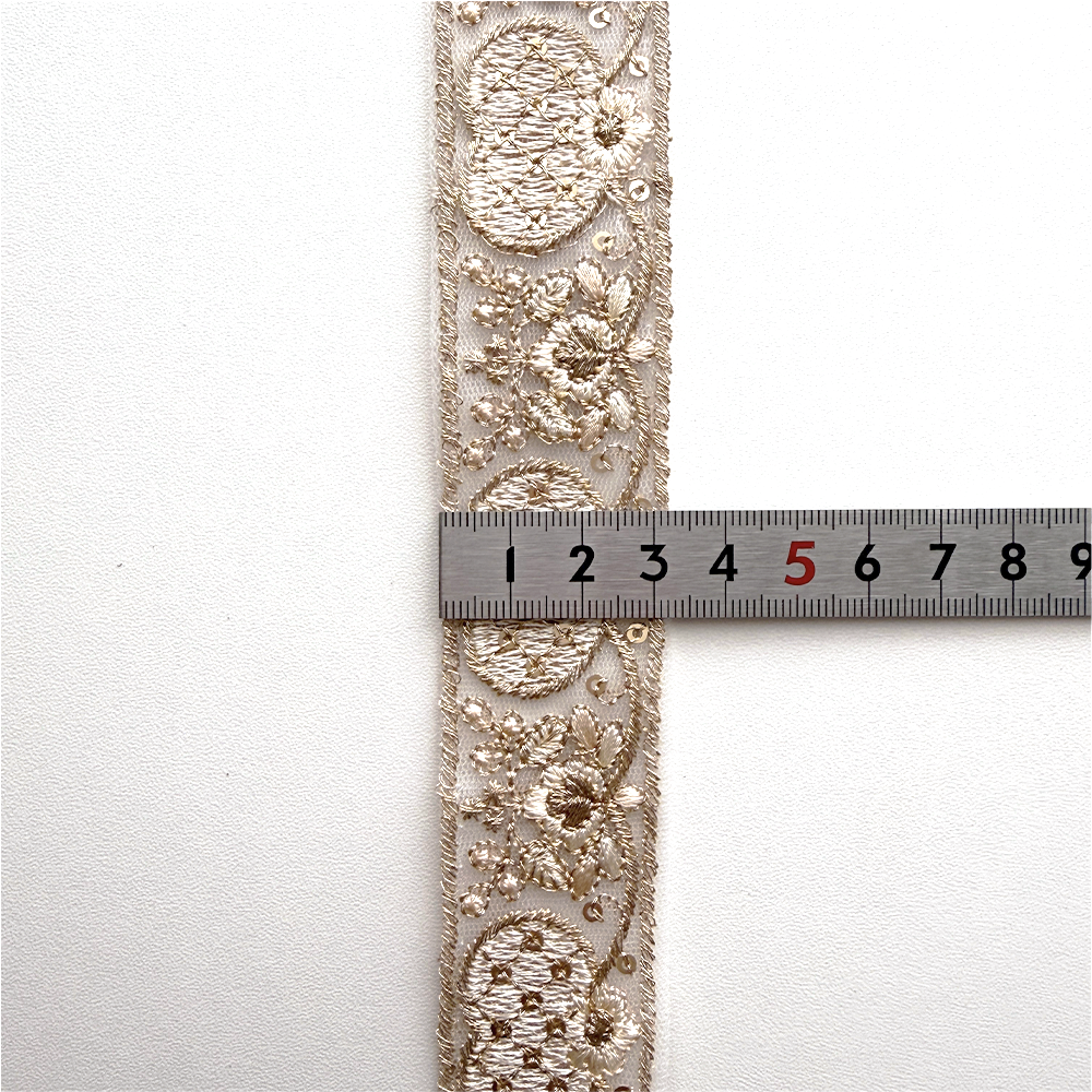 cute heart ribbon / インド刺繍リボン / 幅：3cm / ホワイト / ゴールド / チュール [R1170]