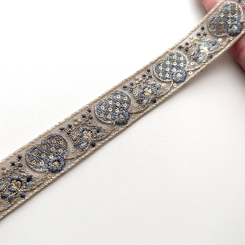 cute heart ribbon / インド刺繍リボン / 幅：3cm / ブルーグレー / ゴールド / チュール [R1173]