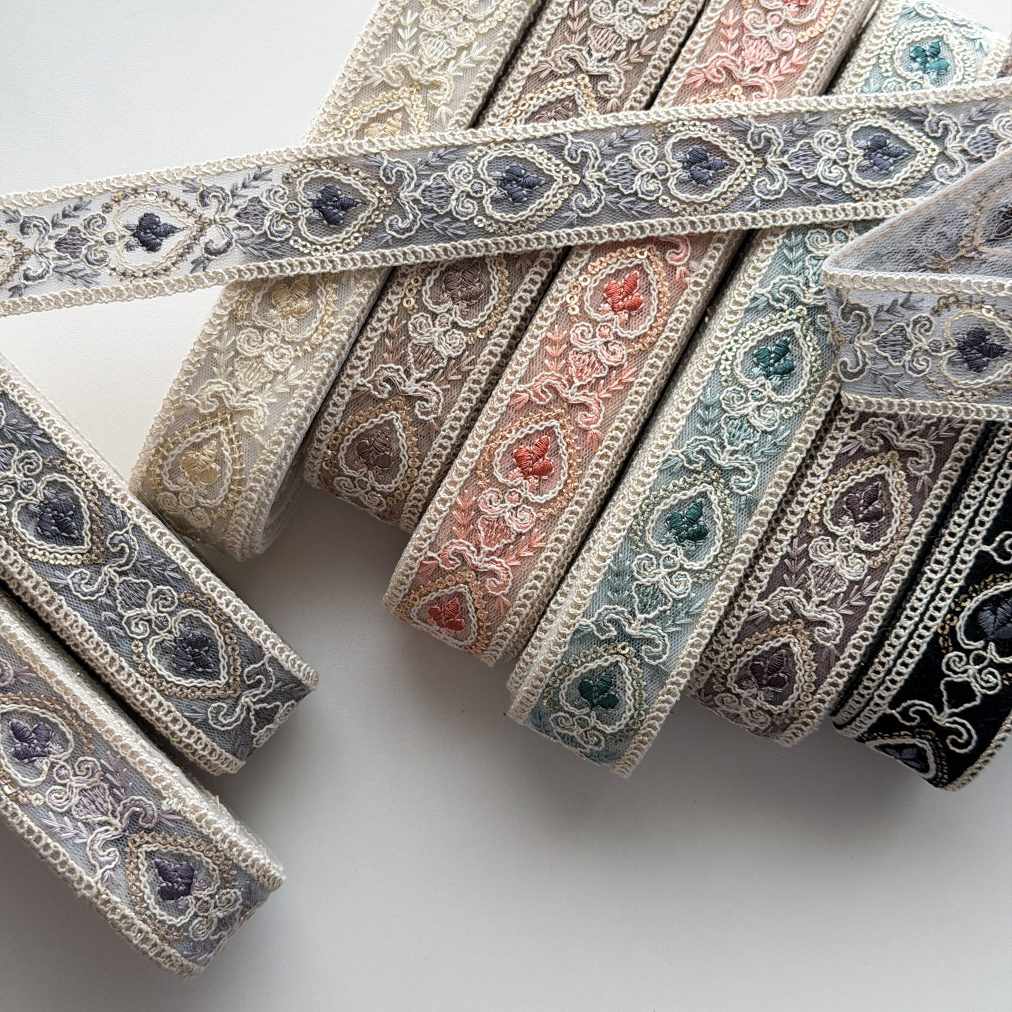 S371 インド刺繍リボン 3.5cm幅 チュール ザリ