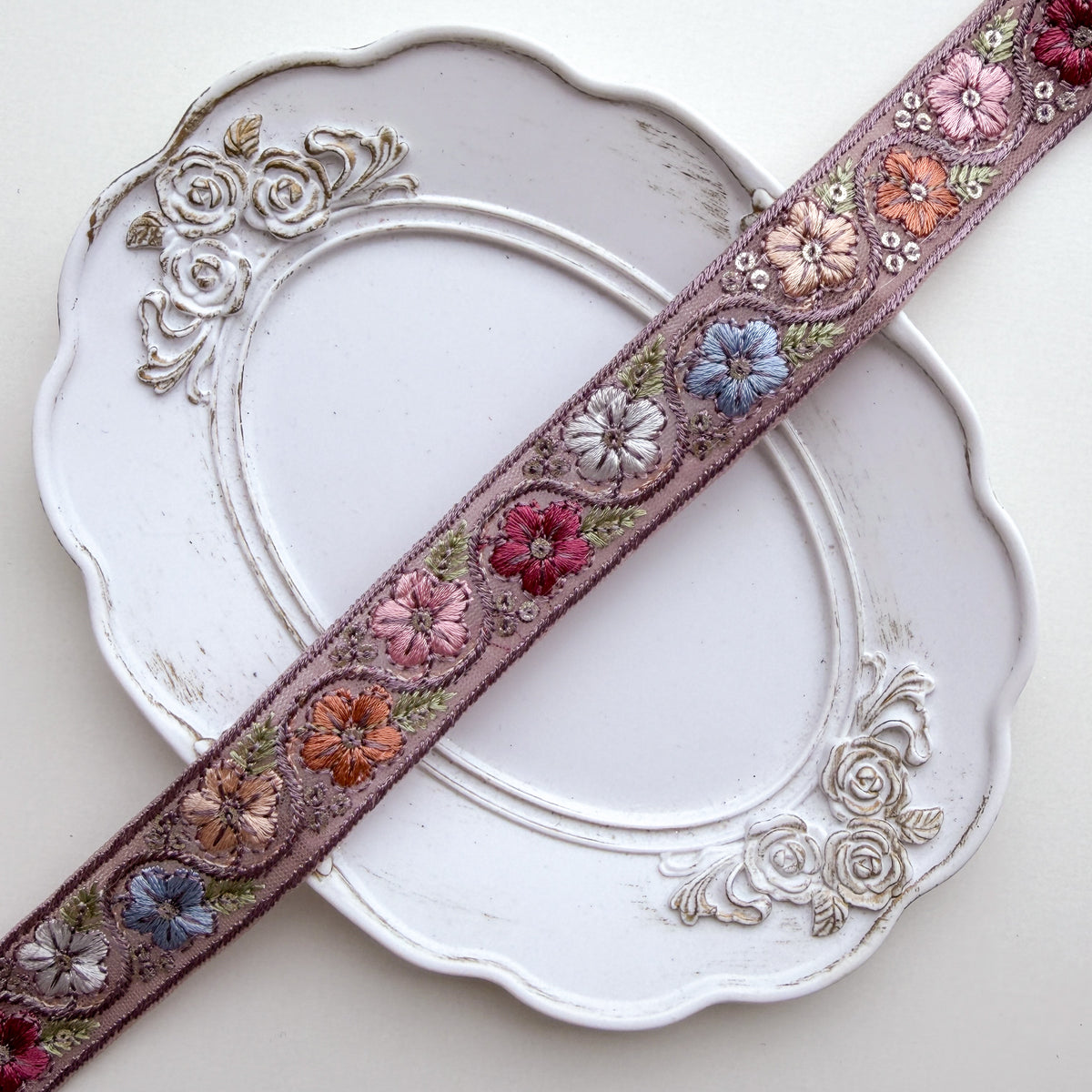 S419 インド刺繍リボン 2.5cm幅 チュール