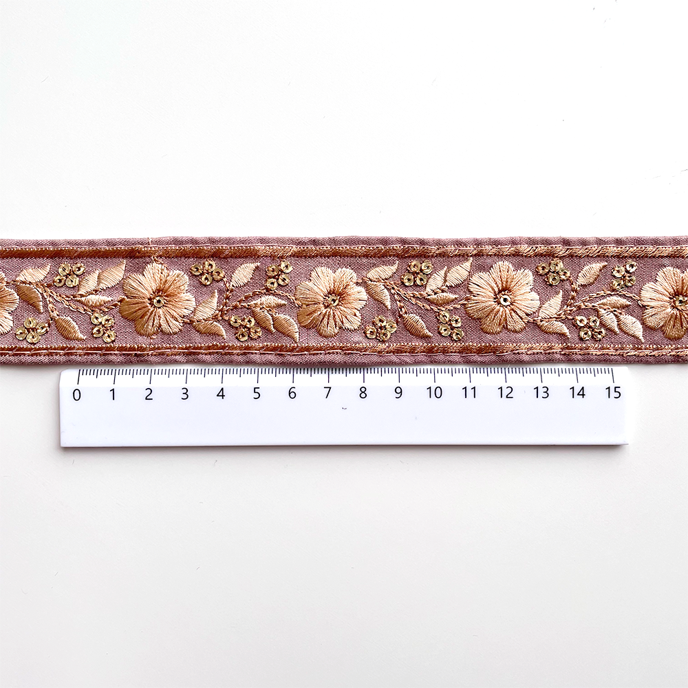 203 【 幅：3.5cm 】 インド刺繍リボン　ピンク　布地　ベージュ　ゴールド